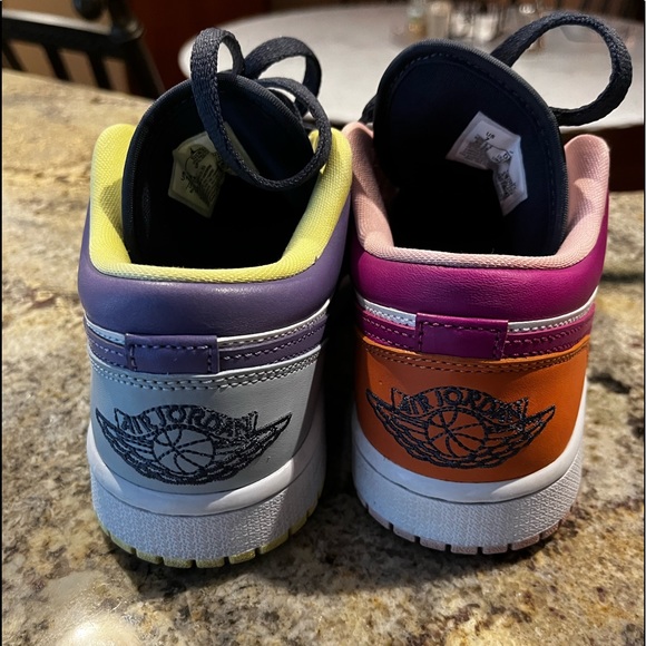 Jordan SE Low Mix Matched Colorway - Picture 6 of 7